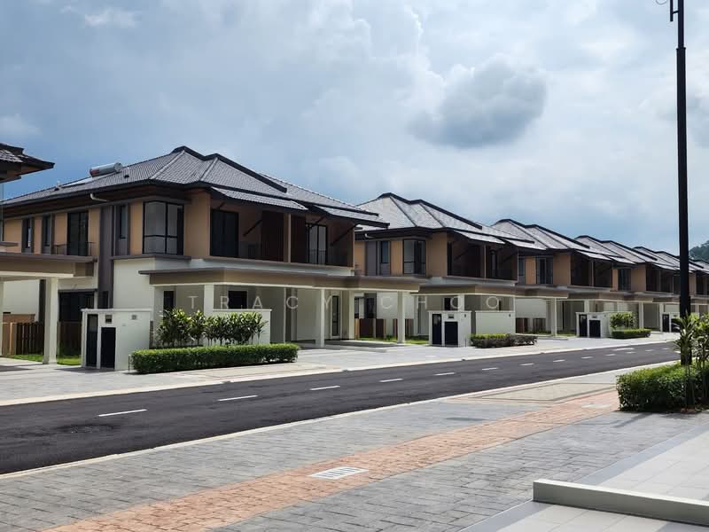 Semi-Detached House for Sale in Rawang (Selangor) - Tracy Choo - Exterior - PropertyGuru.com.my
