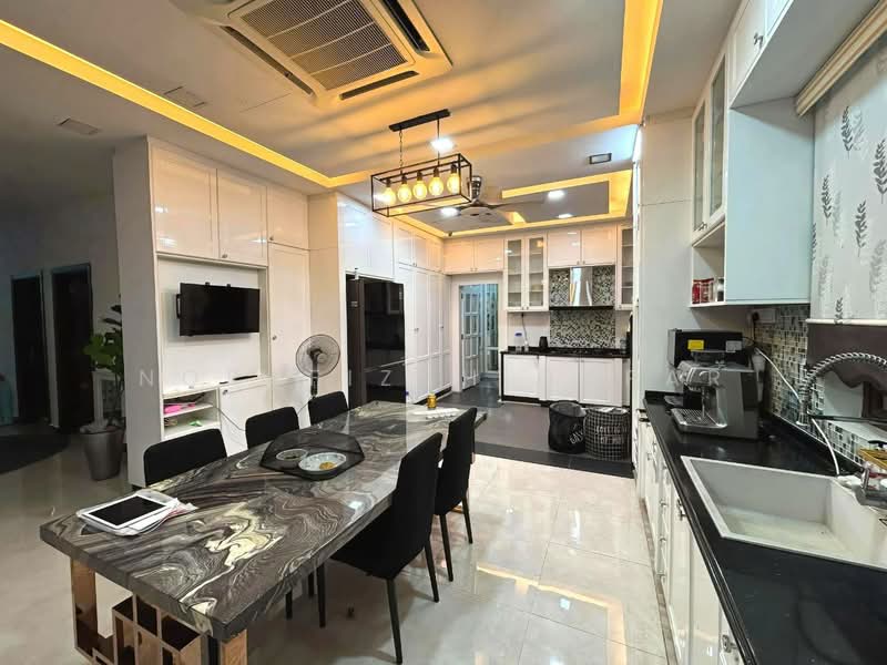 Rumah Banglo untuk Dijual di Country Heights (Kajang) - NoraFizah Gapar - Kitchen - PropertyGuru.com.my