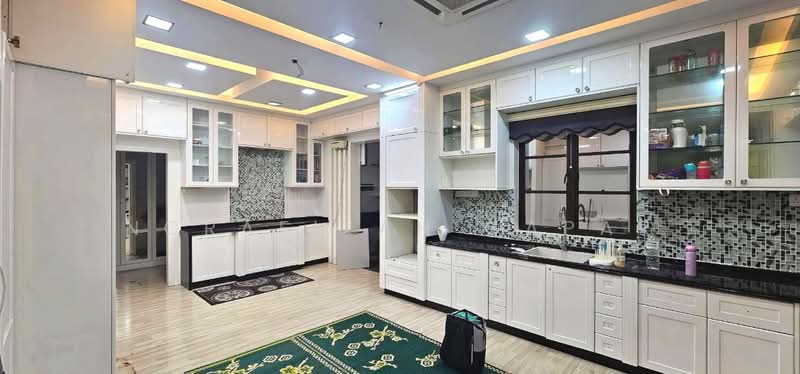 Rumah Banglo untuk Dijual di Country Heights (Kajang) - NoraFizah Gapar - Kitchen - PropertyGuru.com.my