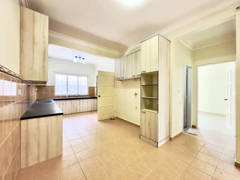 2-storey Terraced House for Sale in Sepang (Selangor) - Cindy Jessica - Kitchen - PropertyGuru.com.my