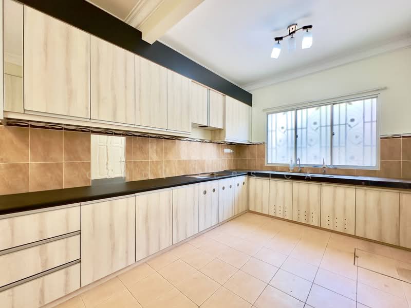 2-storey Terraced House for Sale in Sepang (Selangor) - Cindy Jessica - Kitchen - PropertyGuru.com.my