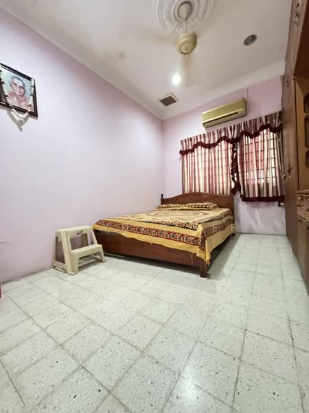 Rumah Teres 1 Tingkat untuk Dijual di Puchong (Selangor) - Jayden Lee - Bedroom - PropertyGuru.com.my