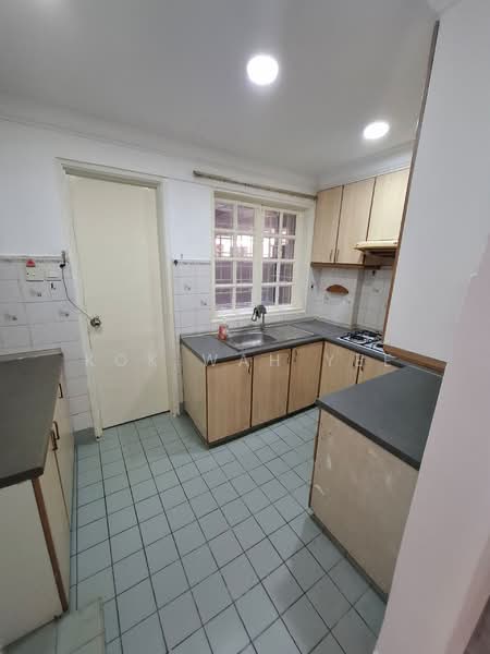 Apartment for Sale at Sri Damansara Court - Kok Wah Yee - Kitchen - PropertyGuru.com.my