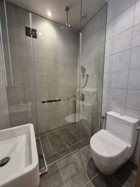Servis Apartment untuk Dijual di The Conlay - Shirleen Goh - Bathroom - PropertyGuru.com.my