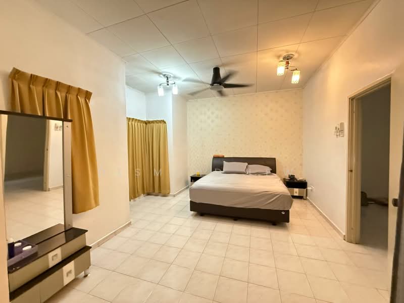 2-storey Terraced House for Sale in Taman Mutiara Rini (Skudai) - Desmond Lew - Bedroom - PropertyGuru.com.my