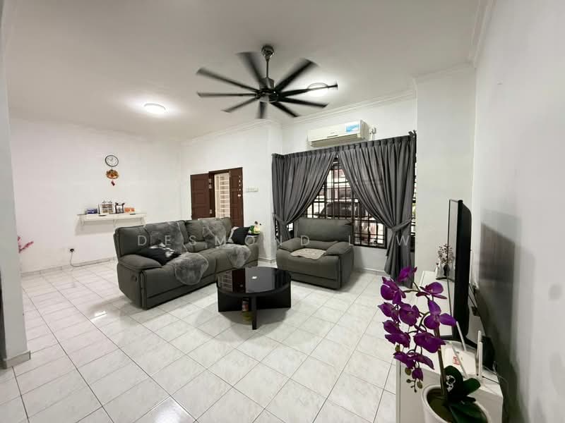 2-storey Terraced House for Sale in Taman Mutiara Rini (Skudai) - Desmond Lew - Living Room - PropertyGuru.com.my