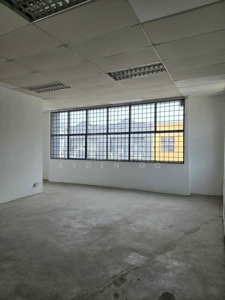 Factory for Rent in Taman Perindustrian Bukit Serdang (Seri Kembangan) - Ayden Go - Interior - PropertyGuru.com.my