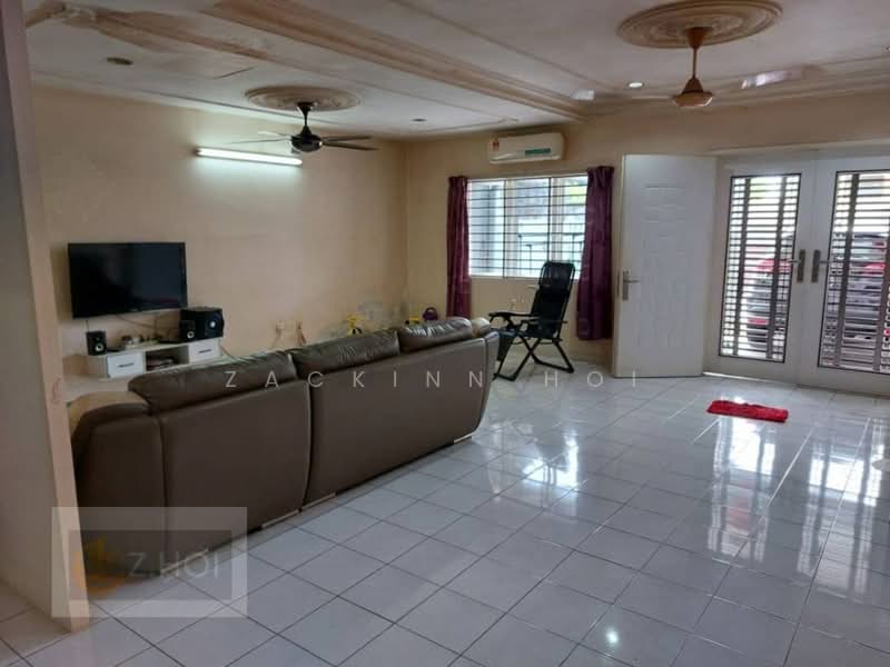 2-storey Terraced House for Sale in Taman Bayu Perdana (Klang) - Zackinn Hoi - Living Room - PropertyGuru.com.my