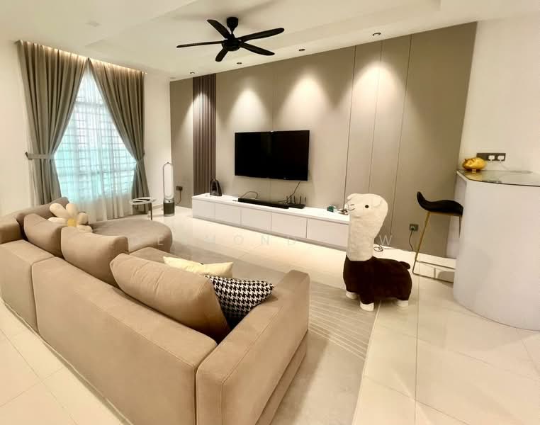 Rumah Teres 2 Tingkat untuk Dijual di Setia Tropika (Johor Bahru) - Desmond Lew - Living Room - PropertyGuru.com.my