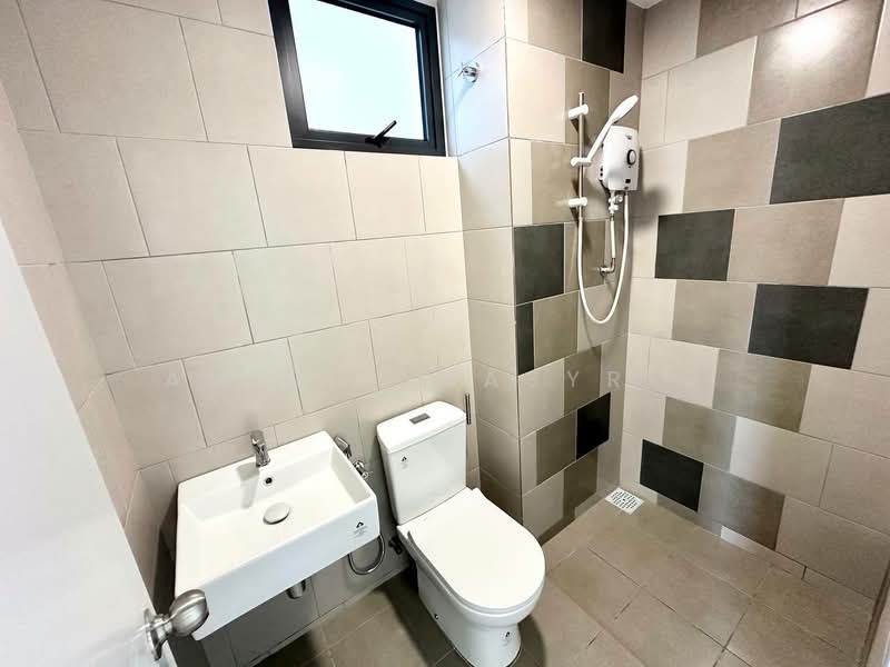 Servis Apartment untuk Dijual di Helix2 @ PJ South - Amirul Nasyriq - Bathroom - PropertyGuru.com.my