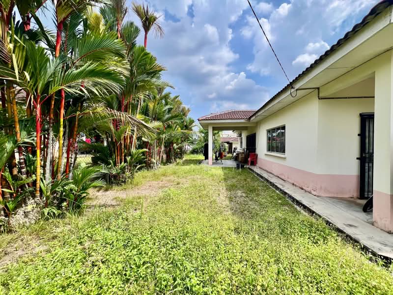 Bungalow for Sale in Taman Pinggiran Putra (Seri Kembangan) - Izzah Alias - PropertyGuru.com.my