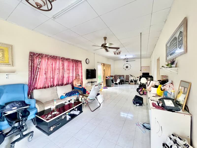 Bungalow for Sale in Taman Pinggiran Putra (Seri Kembangan) - Izzah Alias - PropertyGuru.com.my