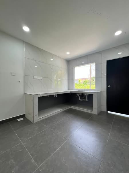 Rumah Teres 2 Tingkat untuk Dijual di Taman Sri Putri (Kulai) - Win Tan - Kitchen - PropertyGuru.com.my
