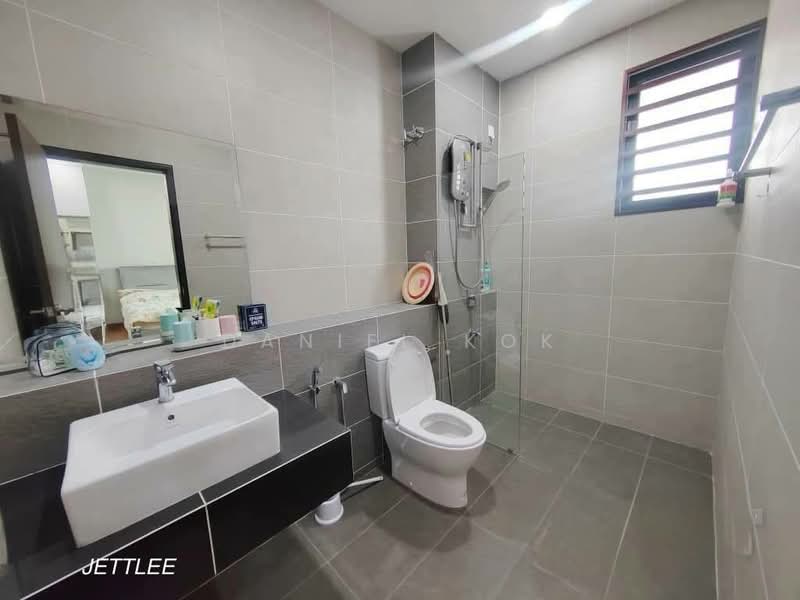 Rumah Teres 2 Tingkat untuk Dijual di Bandar Bukit Raja (Klang) - Daniel Kok - Bathroom - PropertyGuru.com.my
