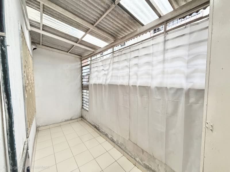 2-storey Terraced House for Sale in Seksyen 25 (Shah Alam) - SAIFUL HELMI - Balcony - PropertyGuru.com.my