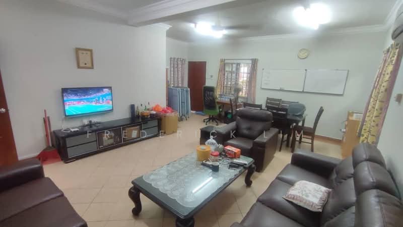 2-storey Terraced House for Sale in Taman Melawati (Ulu Kelang) - Frederick Lim - Living Room - PropertyGuru.com.my
