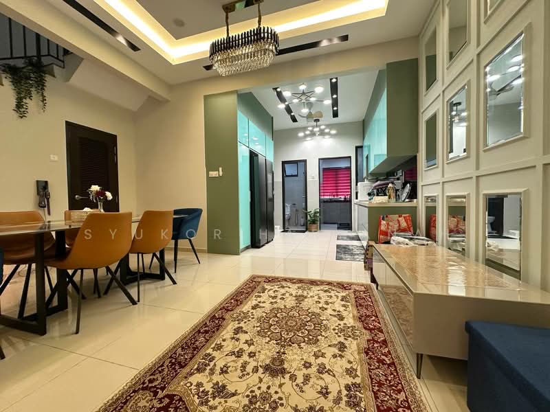 Rumah Teres 2 Tingkat untuk Dijual di Puncak Alam (Selangor) - Syukor Hartanah - Dining Room - PropertyGuru.com.my