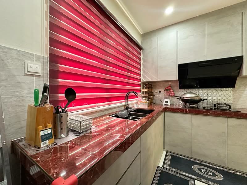 Rumah Teres 2 Tingkat untuk Dijual di Puncak Alam (Selangor) - Syukor Hartanah - Kitchen - PropertyGuru.com.my