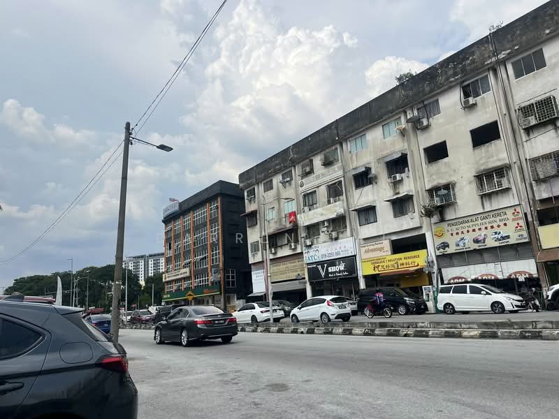 Shop / Office for Rent in Medan Batu Caves (Batu Caves) - Darren Lai - Exterior - PropertyGuru.com.my
