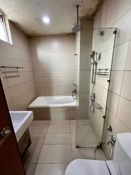 Condominium for Rent at Sri Putramas III / Royal Regent - Ivan Loo - Bathroom - PropertyGuru.com.my