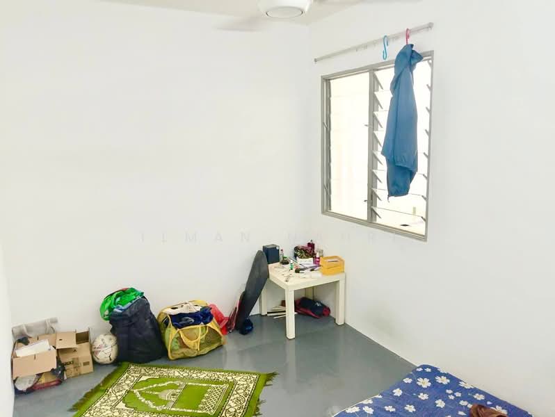 Pangsapuri untuk Dijual di Gapura Bayu - Ilman Nahri - Bedroom - PropertyGuru.com.my