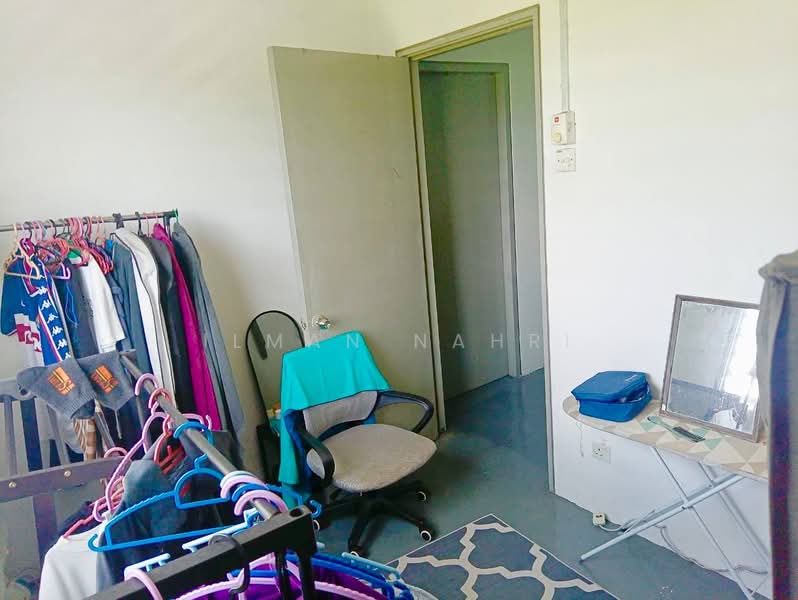 Pangsapuri untuk Dijual di Gapura Bayu - Ilman Nahri - Bedroom - PropertyGuru.com.my