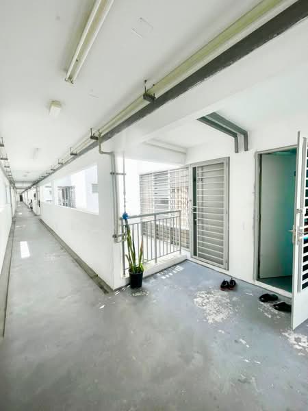 Pangsapuri untuk Dijual di Gapura Bayu - Ilman Nahri - Corridor - PropertyGuru.com.my