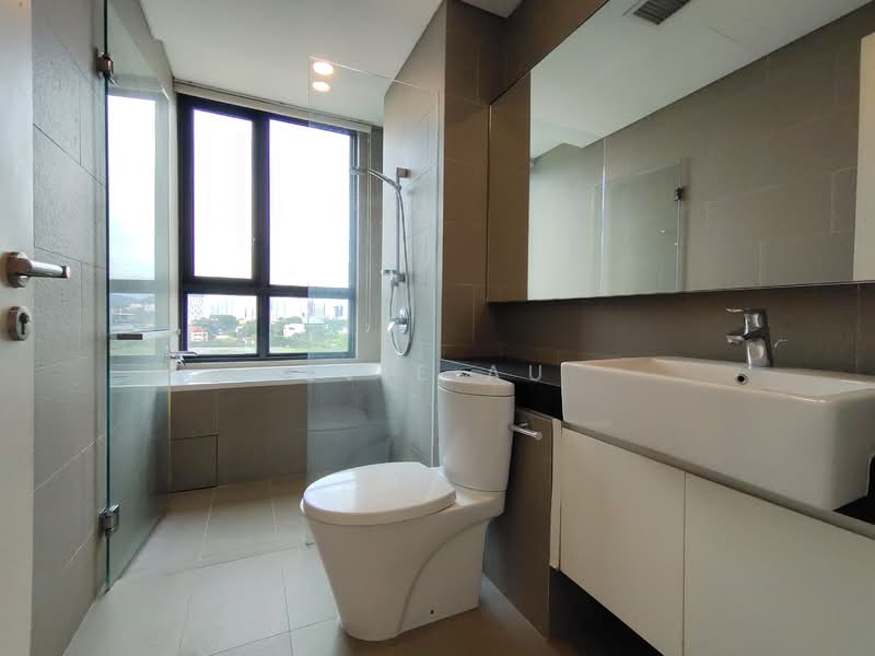 Servis Apartment untuk Dijual di Three28 Tun Razak - Evie Au - Bathroom - PropertyGuru.com.my
