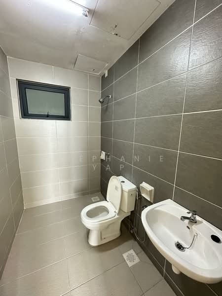 Condominium for Rent at Skyvilla @ D'Island - Stephanie Yap - Bathroom - PropertyGuru.com.my