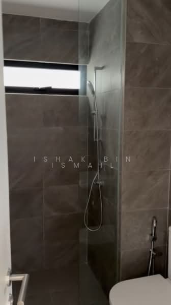 Servis Apartment untuk Disewa di Quinn Residence - Ishak Bin Ismail - Bathroom - PropertyGuru.com.my