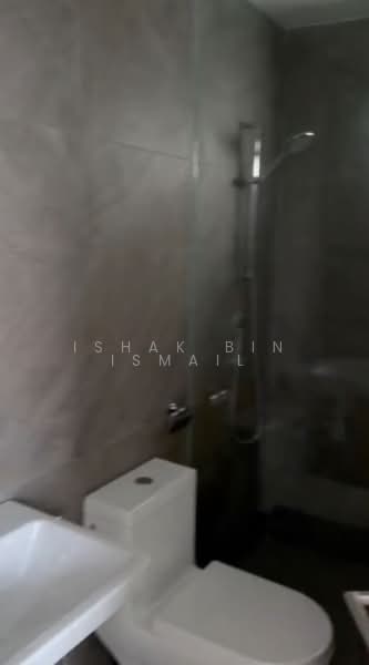 Servis Apartment untuk Disewa di Quinn Residence - Ishak Bin Ismail - Bathroom - PropertyGuru.com.my