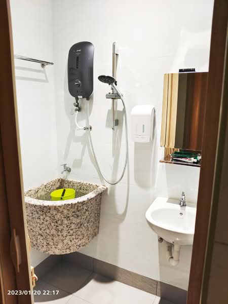 Rumah Flat untuk Disewa di Desa Mawar - Jerry Tan - Bathroom - PropertyGuru.com.my