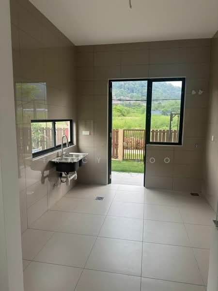 Rumah Berkembar untuk Dijual di Setia Eco Templer - Tracy Choo - Kitchen - PropertyGuru.com.my