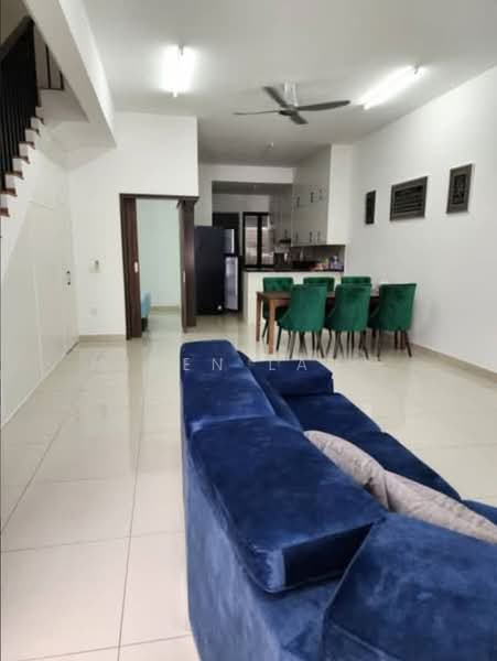 Rumah Teres untuk Disewa di Elmina (Shah Alam) - Ken Lai - Living Room - PropertyGuru.com.my