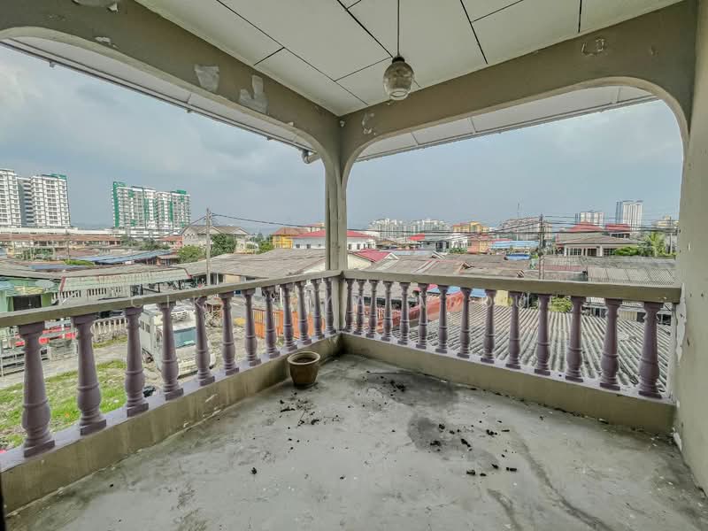 Rumah Banglo untuk Dijual di Ampang (Kuala Lumpur) - Cik Maya Abdul - Balcony - PropertyGuru.com.my