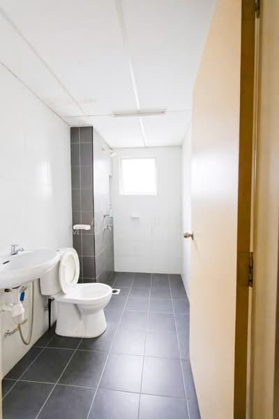 Pangsapuri untuk Disewa di PPA1M Selasih - Abdul Mun'im Abdul Rahman - Bathroom - PropertyGuru.com.my