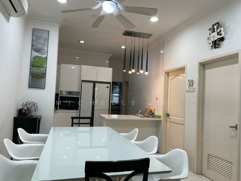 3-storey Terraced House for Sale in Shah Alam (Selangor) - Michelle Tan - Kitchen - PropertyGuru.com.my