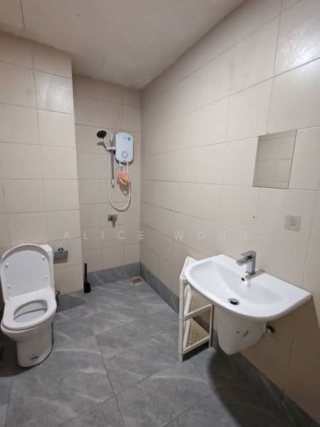 Service Residence for Rent at i-SOHO @ i-City - Alice Wong - Bathroom - PropertyGuru.com.my