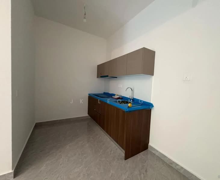 Servis Apartment untuk Disewa di Altris Residences @ The Quartz WM - JK Leong - Kitchen - PropertyGuru.com.my