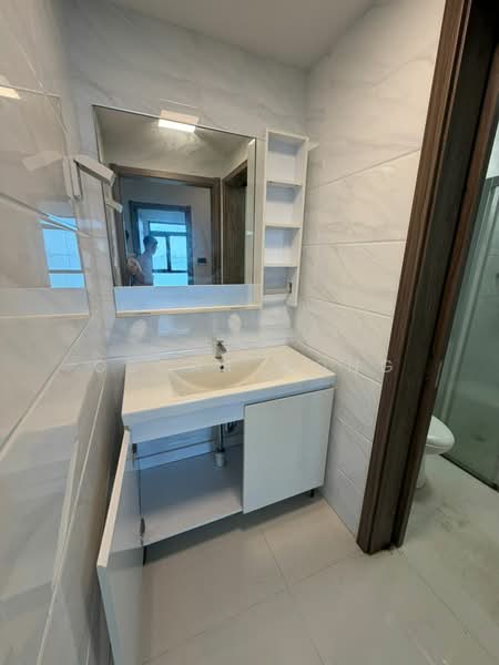 Pangsapuri untuk Disewa di Starview Bay @ Forest City - Oscar Wong - Bathroom - PropertyGuru.com.my