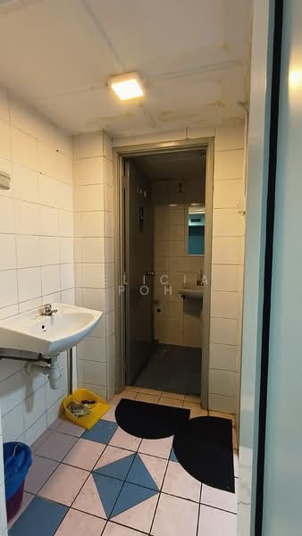 Office for Rent in Usj 9 (Subang Jaya) - Felicia Poh - Bathroom - PropertyGuru.com.my