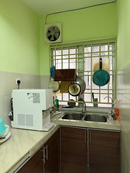 Kondominium untuk Disewa di Angkasa Condominiums - JK Leong - Kitchen - PropertyGuru.com.my