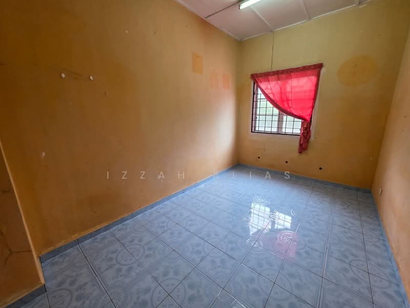 For Sale - Double Storey Terrace Taman Bandar Baru Selayang Fasa 2