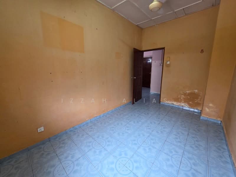 For Sale - Double Storey Terrace Taman Bandar Baru Selayang Fasa 2