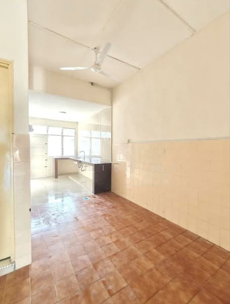 1-storey Terraced House for Rent in Taman Johor Jaya (Johor Bahru) - Jessica Ma - Kitchen - PropertyGuru.com.my