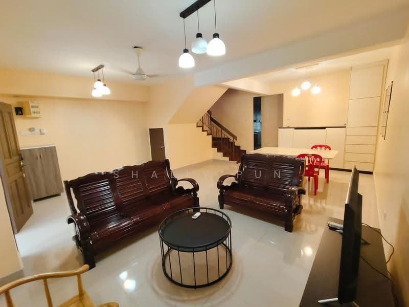 Rumah Teres 2-Tingkat untuk Disewa di Puchong (Selangor) - Shally Pun - Living Room - PropertyGuru.com.my