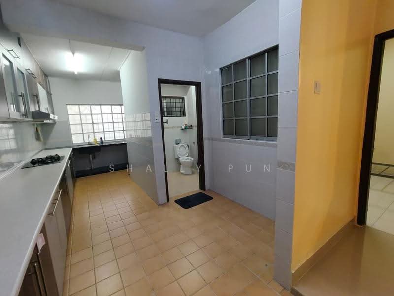 Rumah Teres 2-Tingkat untuk Disewa di Puchong (Selangor) - Shally Pun - Kitchen - PropertyGuru.com.my