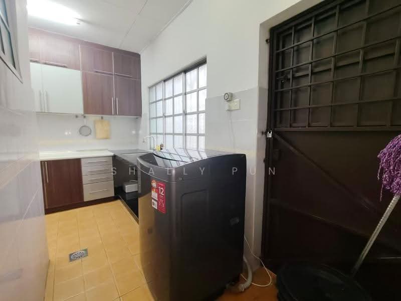 Rumah Teres 2-Tingkat untuk Disewa di Puchong (Selangor) - Shally Pun - Kitchen - PropertyGuru.com.my
