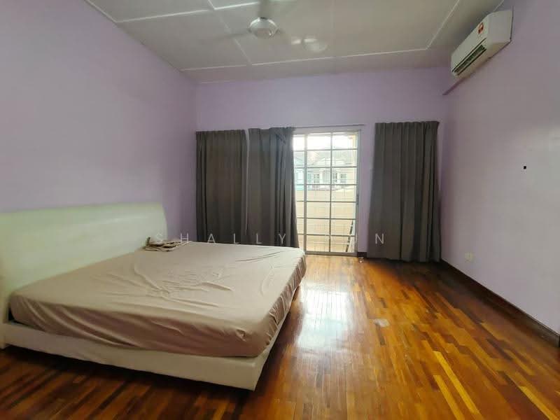 Rumah Teres 2-Tingkat untuk Disewa di Puchong (Selangor) - Shally Pun - Bedroom - PropertyGuru.com.my