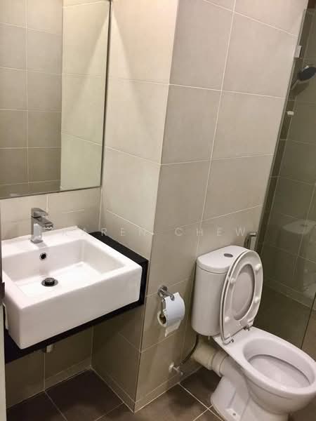 Kondominium untuk Disewa di Tropicana Bay Residences - Karen Chew - Bathroom - PropertyGuru.com.my